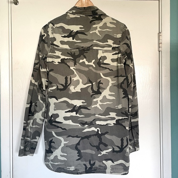 F21 Camo jacket size Small - Picture 3 of 4